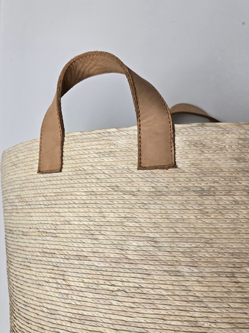 NWT QUINCE Set Of 2 Handwoven Round Palm Baskets Medium Natural 8974 - Picture 8 of 16